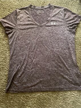 Women’s size Large short sleeved top Under Armor